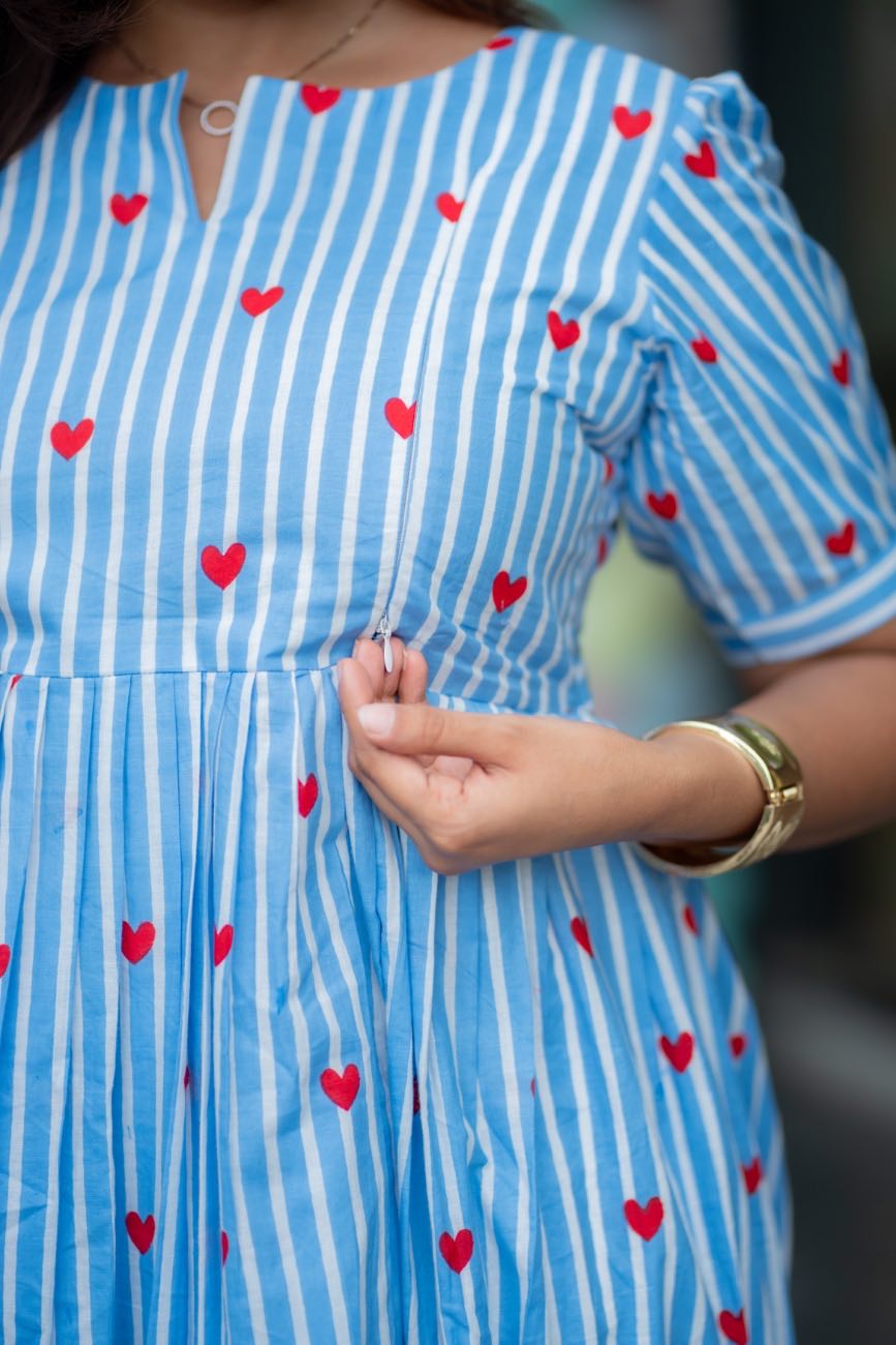 Blue heart print pregnancy maxi dress for women