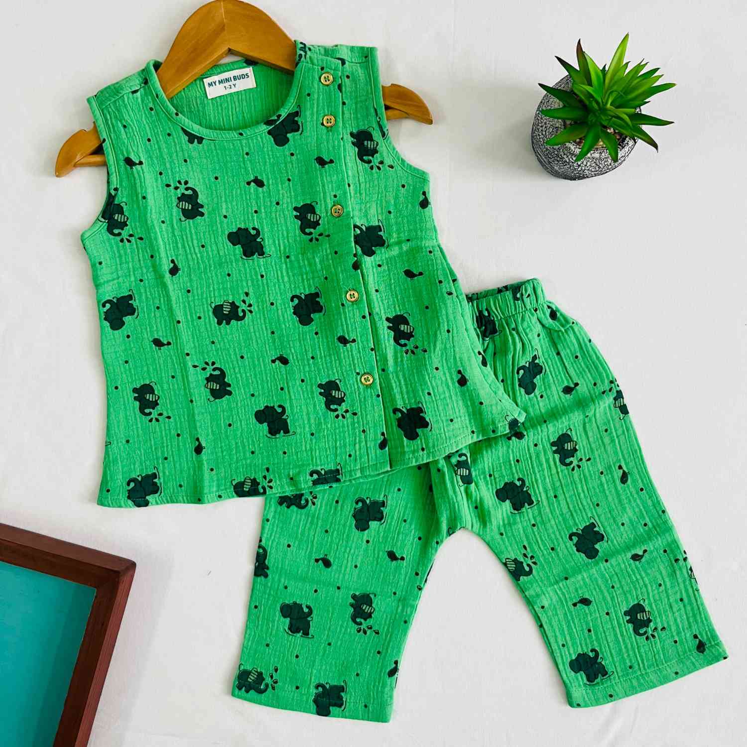 A  Green Elephant -Co-Ord Set-Crinkle muslin