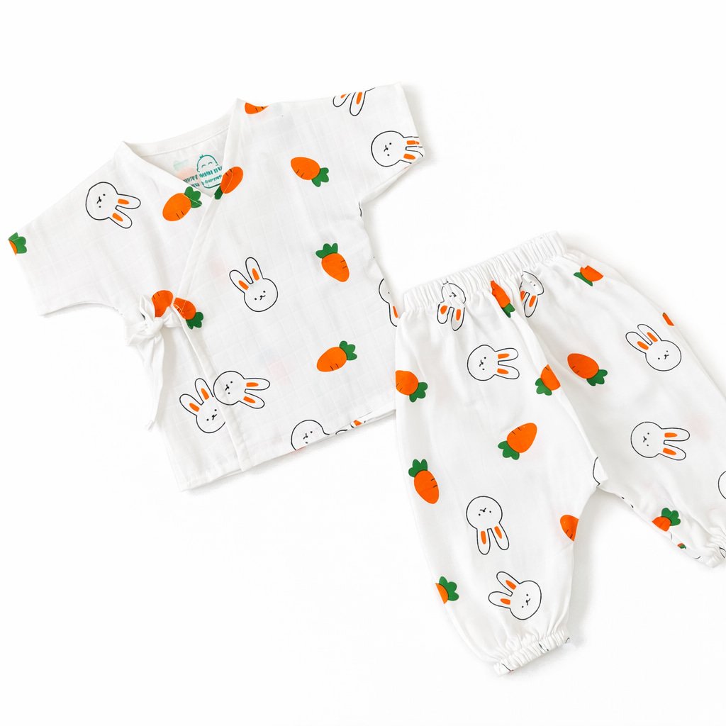 Kimonos set