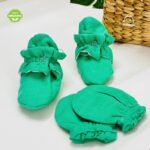 booties and mitten for new born